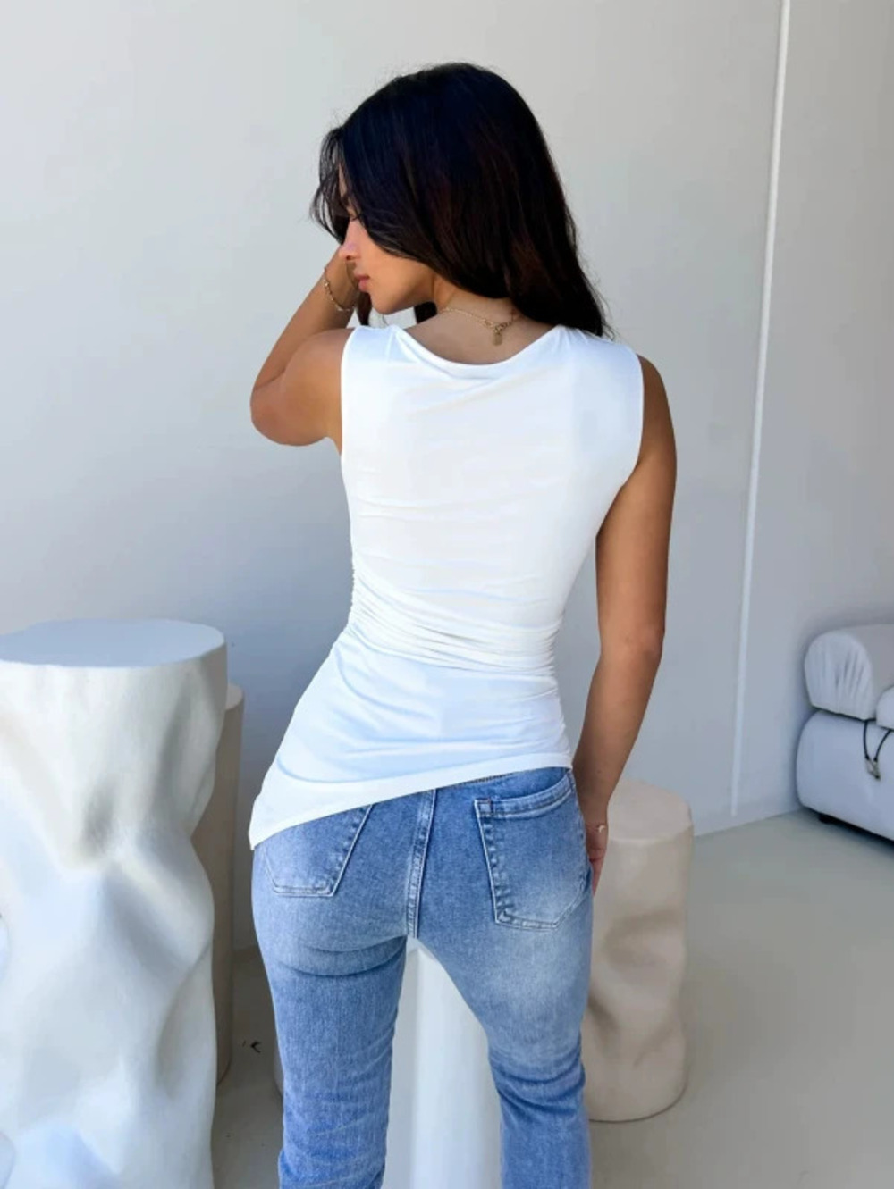 Sexy Sleeveless Round Neck Top with Irregular Pleats for Women